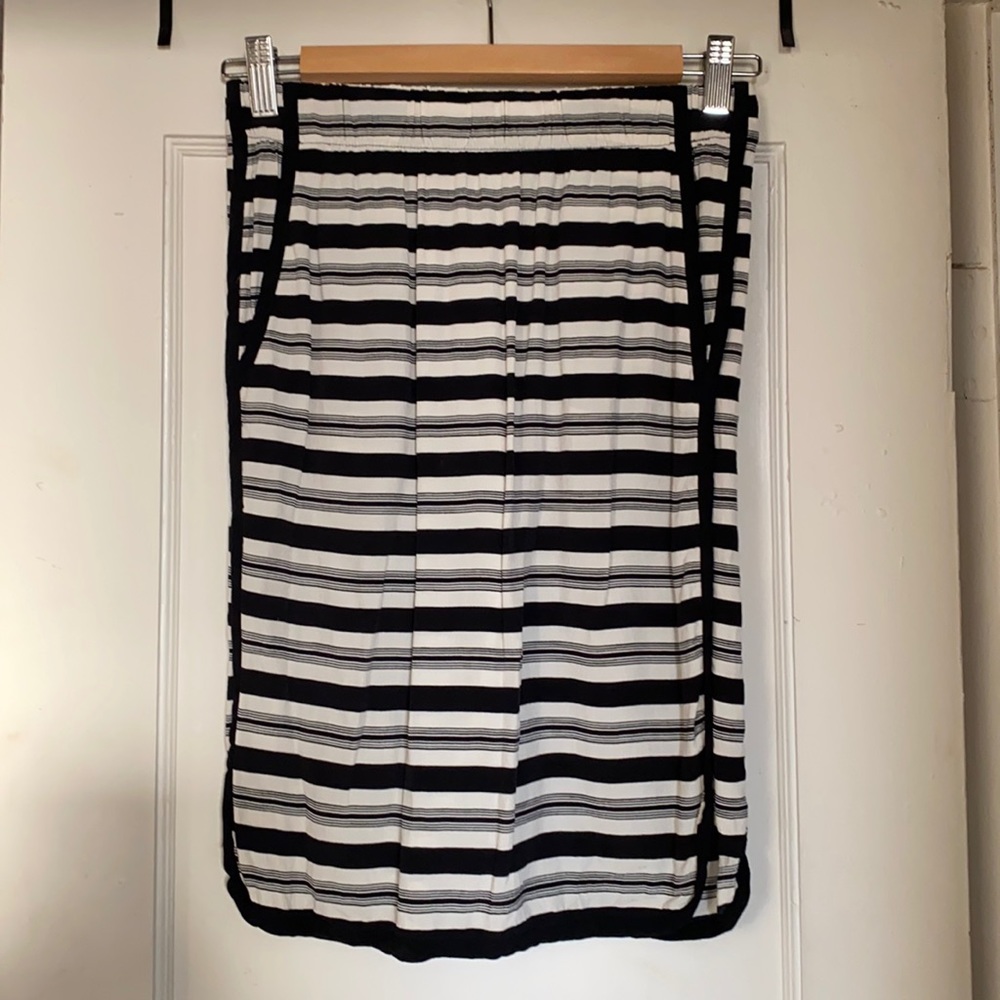 Loft Elastic Band Black and White Stripped Skirt